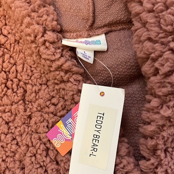 NWT Lularoe teddy bear Sherpa - Picture 2 of 6